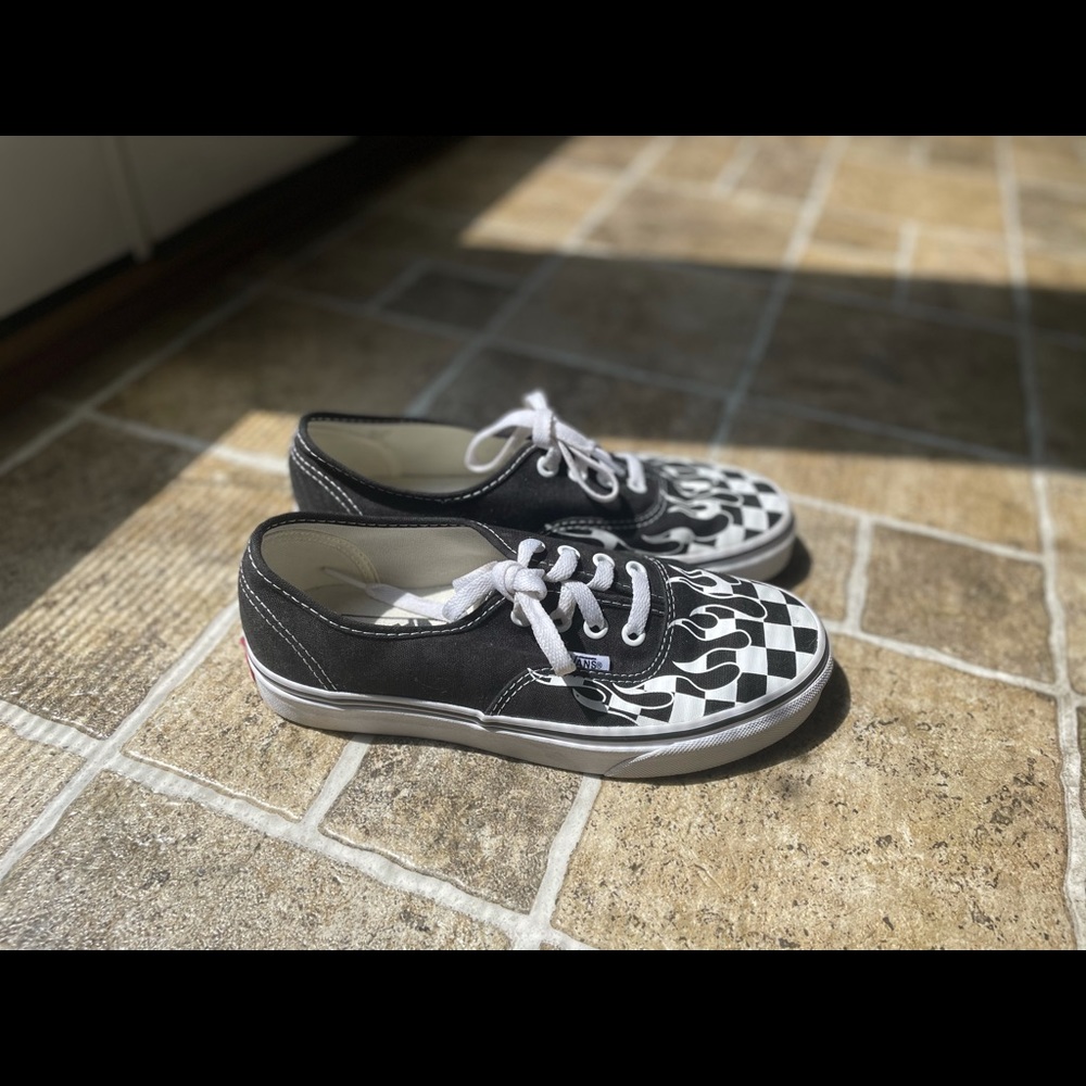 vans low checkered flame🏁